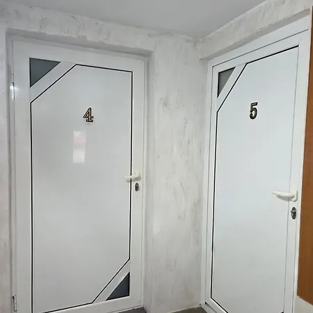 דירה Cozy Loft 1 קריובה